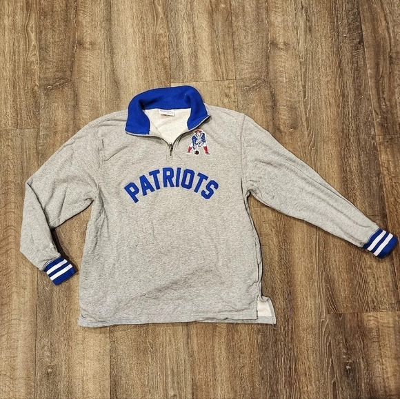 Mitchell & Ness Men's Patroits Football Sweatshirt - Picture 1 of 3